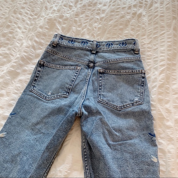 Topshop Embroidered Ripped Jeans - Picture 8 of 8